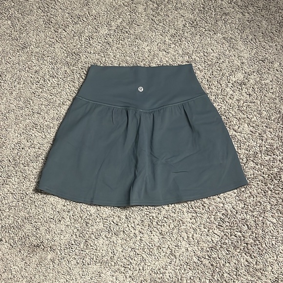 lululemon athletica Dresses & Skirts - Lululemon oil grey high rise align skirt size 6